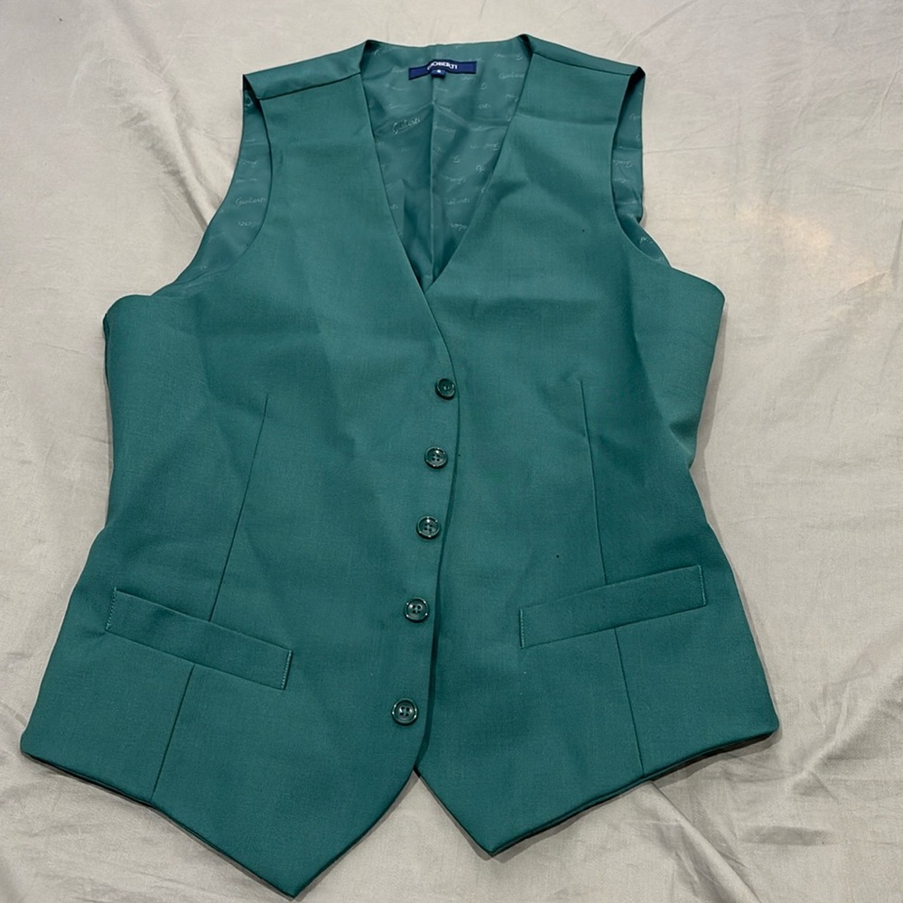 Giobert  green suit vest 

Size S 

Adjustable